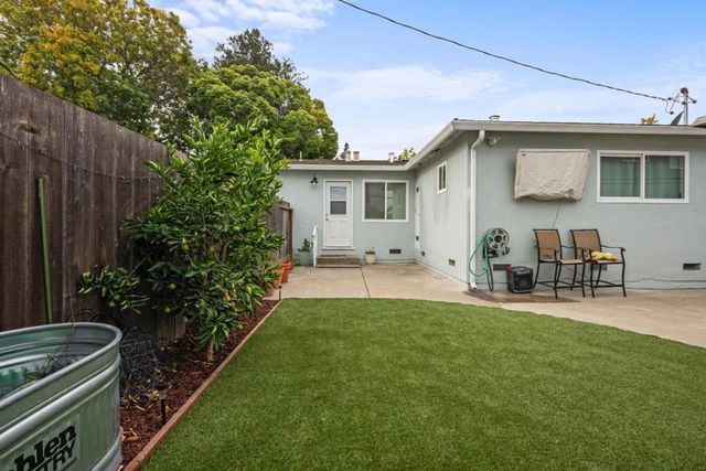 1557 Ebener Street 1555, Redwood City, CA 94061
