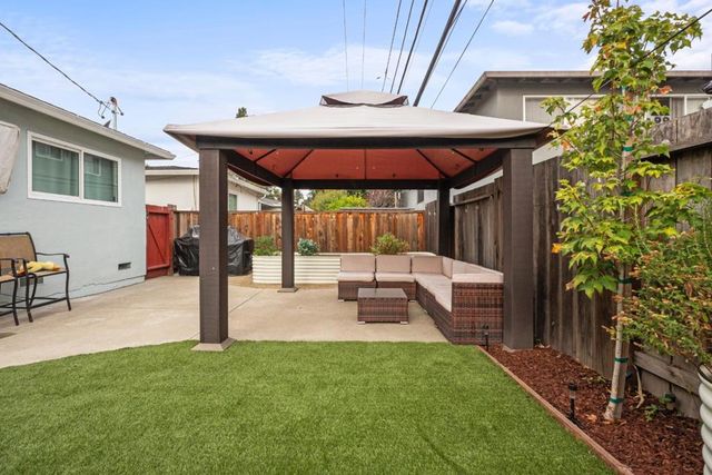 1557 Ebener Street 1555, Redwood City, CA 94061