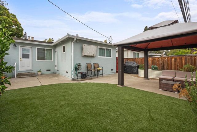 1557 Ebener Street 1555, Redwood City, CA 94061