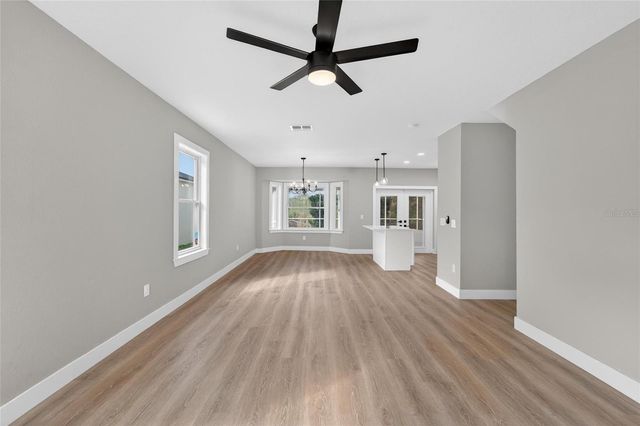 1112 LAKE SHORE RANCH DRIVE, Seffner, FL 33584