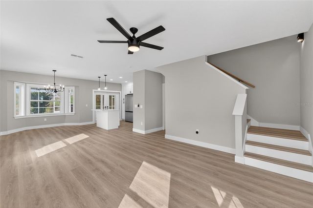 1112 LAKE SHORE RANCH DRIVE, Seffner, FL 33584