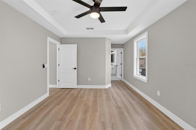 1112 LAKE SHORE RANCH DRIVE, Seffner, FL 33584