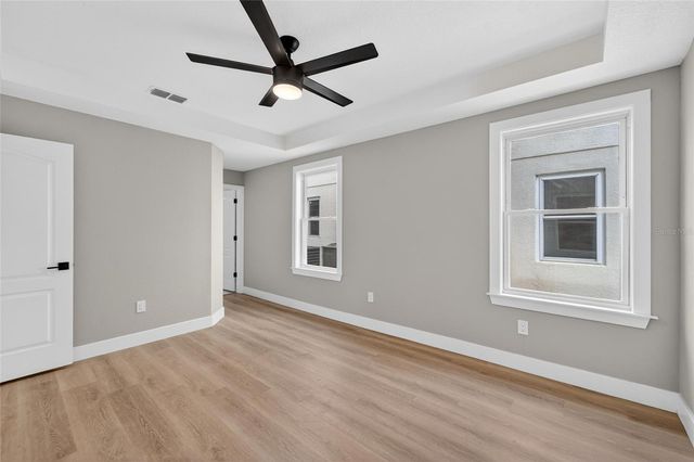 1112 LAKE SHORE RANCH DRIVE, Seffner, FL 33584