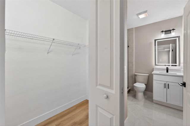 1112 LAKE SHORE RANCH DRIVE, Seffner, FL 33584