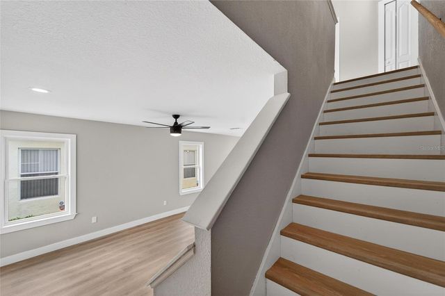 1112 LAKE SHORE RANCH DRIVE, Seffner, FL 33584