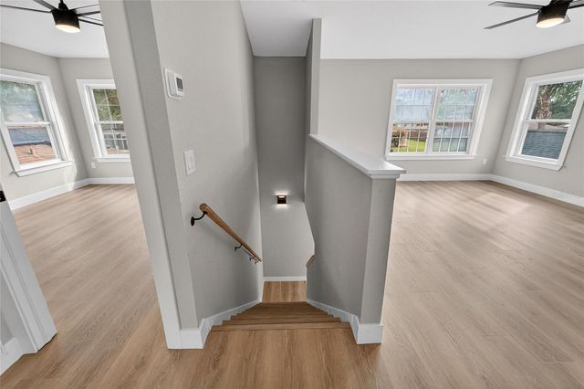 1112 LAKE SHORE RANCH DRIVE, Seffner, FL 33584