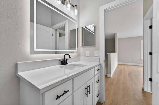 1112 LAKE SHORE RANCH DRIVE, Seffner, FL 33584