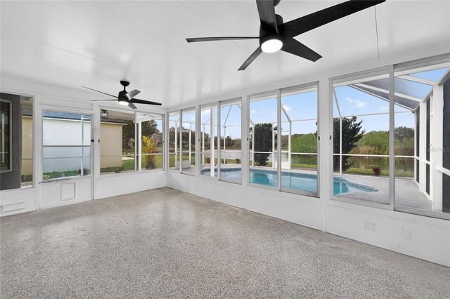 1112 LAKE SHORE RANCH DRIVE, Seffner, FL 33584