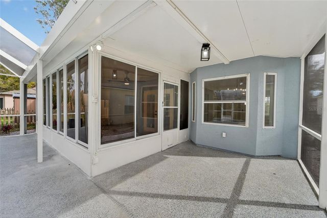 1112 LAKE SHORE RANCH DRIVE, Seffner, FL 33584