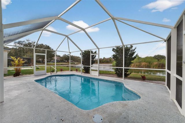 1112 LAKE SHORE RANCH DRIVE, Seffner, FL 33584