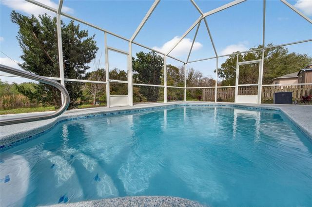 1112 LAKE SHORE RANCH DRIVE, Seffner, FL 33584