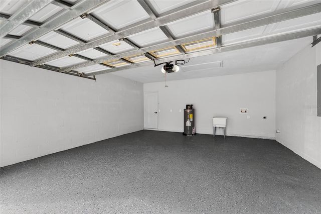 1112 LAKE SHORE RANCH DRIVE, Seffner, FL 33584