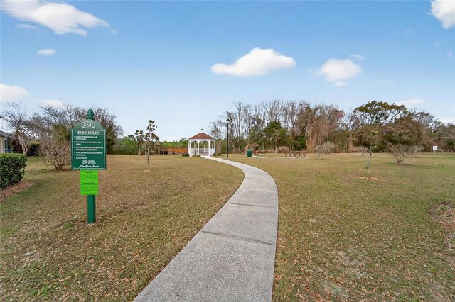 1112 LAKE SHORE RANCH DRIVE, Seffner, FL 33584