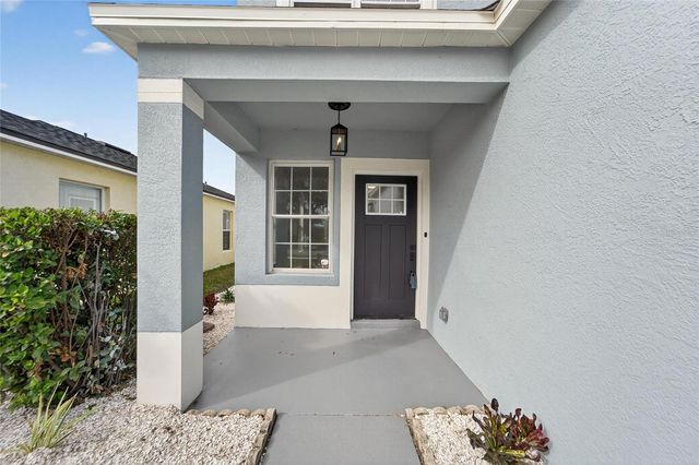 1112 LAKE SHORE RANCH DRIVE, Seffner, FL 33584