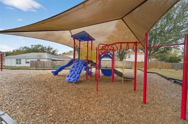 1112 LAKE SHORE RANCH DRIVE, Seffner, FL 33584