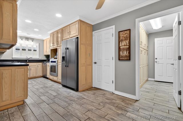 1516 Harris Drive, Bartlesville, OK 74006