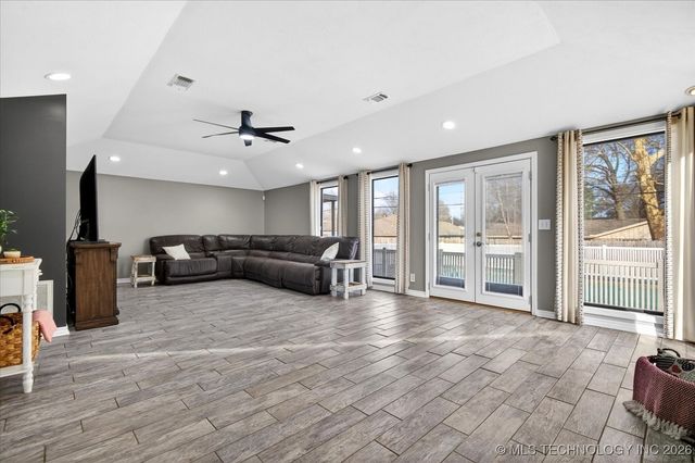 1516 Harris Drive, Bartlesville, OK 74006