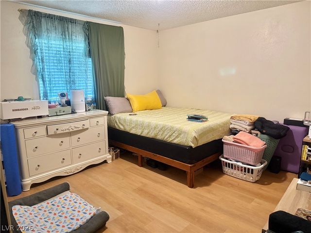 6461 West Viking Road, Las Vegas, NV 89103