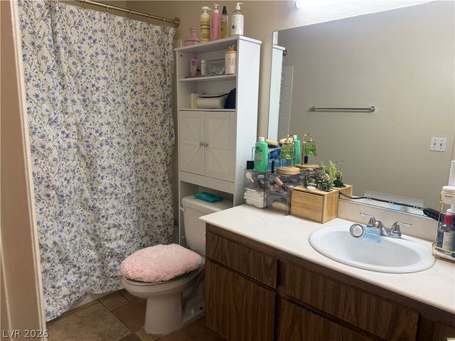 6461 West Viking Road, Las Vegas, NV 89103