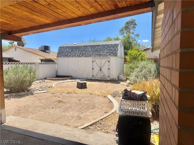 6461 West Viking Road, Las Vegas, NV 89103