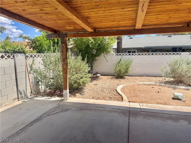 6461 West Viking Road, Las Vegas, NV 89103