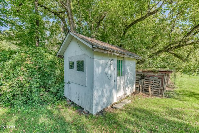 632 Beaver Creek Road, Bluff City, TN 37618