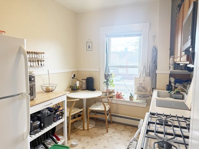 37 Prospect Street Ave 2, Waltham, MA 02453