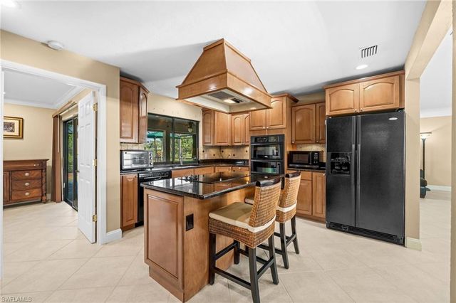 4165 Prestwick CT, North Fort Myers, FL 33903