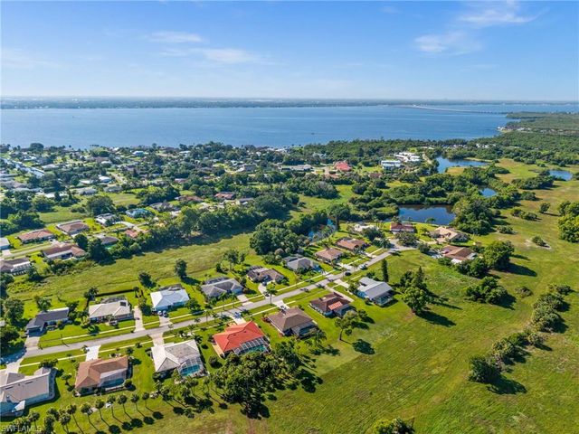 4165 Prestwick CT, North Fort Myers, FL 33903