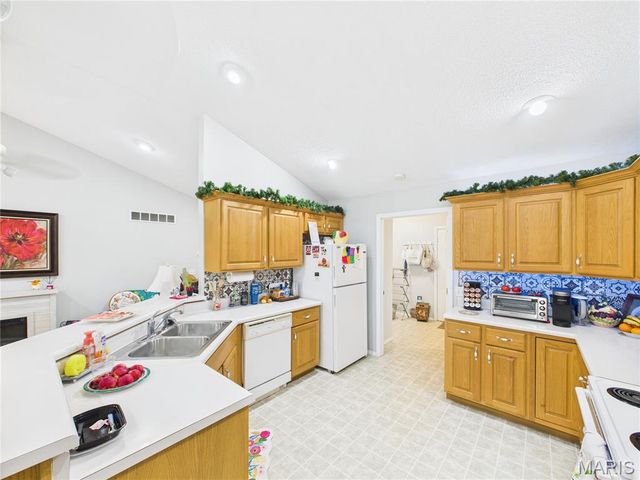 1110 State Highway AD, Dexter, MO 63841