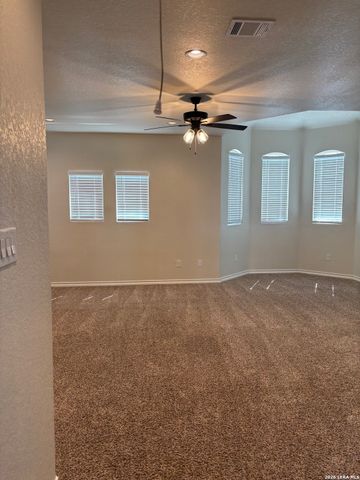 15206 Comanche Gard, San Antonio, TX 78233