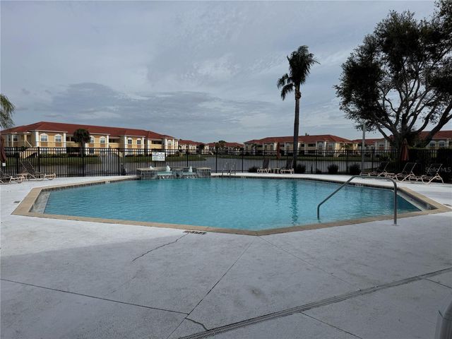 1130 VILLAGIO CIRCLE 208, Sarasota, FL 34237