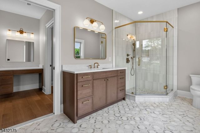 2 Ravinn Lane, Warren Twp., NJ 07059