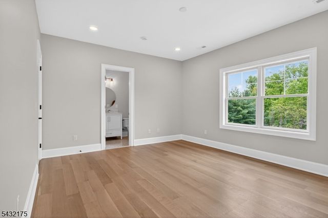 2 Ravinn Lane, Warren Twp., NJ 07059