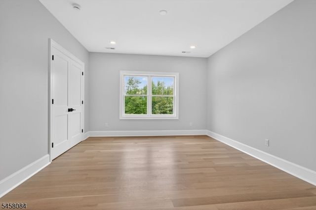 2 Ravinn Lane, Warren Twp., NJ 07059