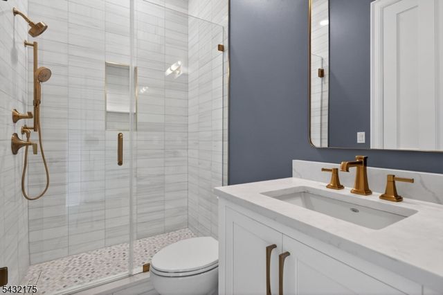 2 Ravinn Lane, Warren Twp., NJ 07059