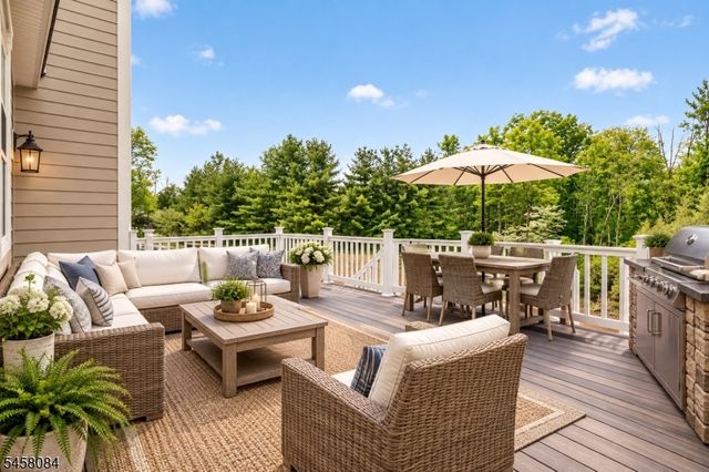2 Ravinn Lane, Warren Twp., NJ 07059