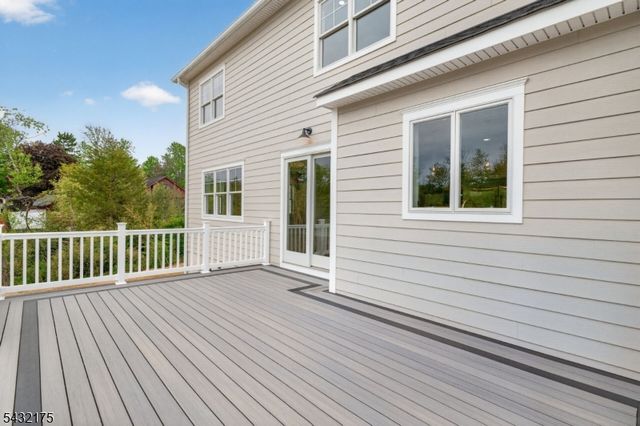 2 Ravinn Lane, Warren Twp., NJ 07059