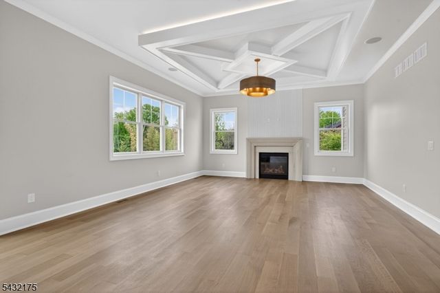 2 Ravinn Lane, Warren Twp., NJ 07059