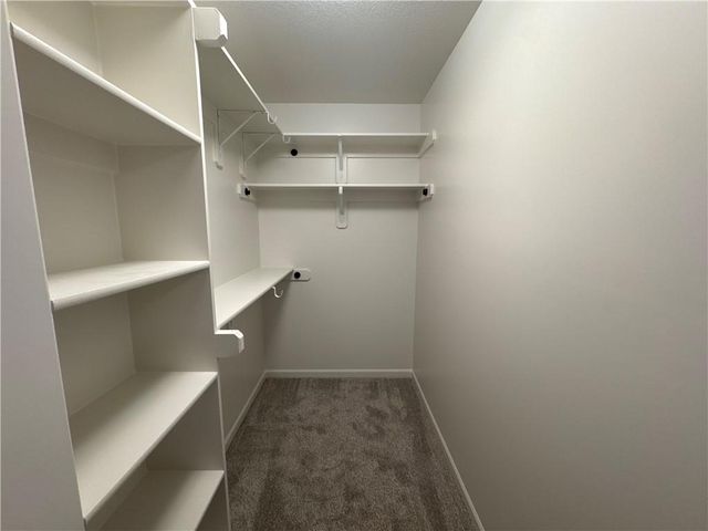 8580 NW 75th Terrace, Parkville, MO 64152