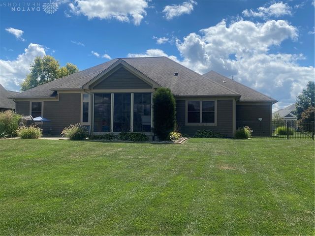 1215 Daylily Way, Troy, OH 45373
