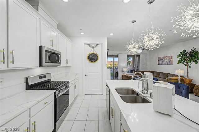 134 Sedona Sands Lane, Henderson, NV 89011