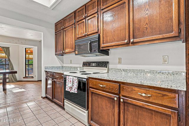 801 BELLA CUMBRE Drive, El Paso, TX 79912