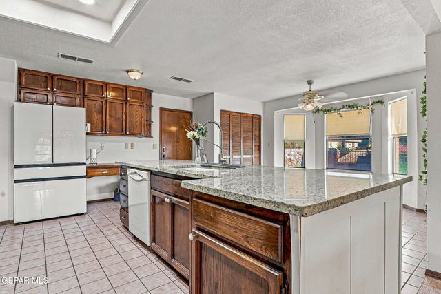 801 BELLA CUMBRE Drive, El Paso, TX 79912