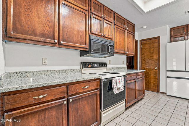 801 BELLA CUMBRE Drive, El Paso, TX 79912