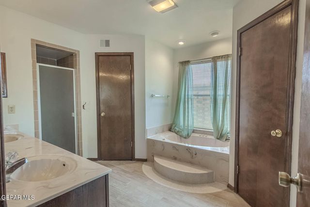 801 BELLA CUMBRE Drive, El Paso, TX 79912