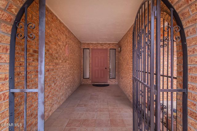801 BELLA CUMBRE Drive, El Paso, TX 79912