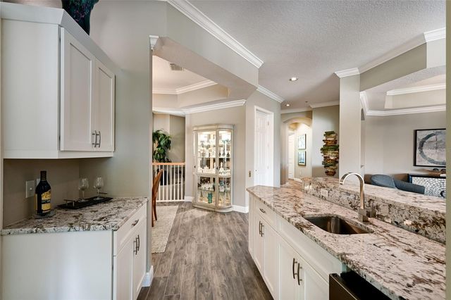 6523 MOORINGS POINT CIRCLE 202, Lakewood Ranch, FL 34202