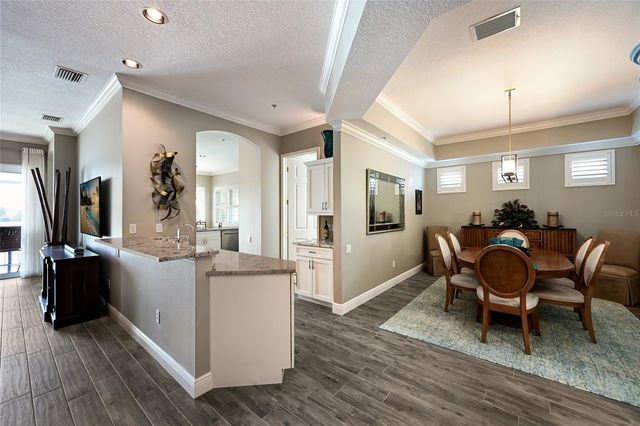 6523 MOORINGS POINT CIRCLE 202, Lakewood Ranch, FL 34202