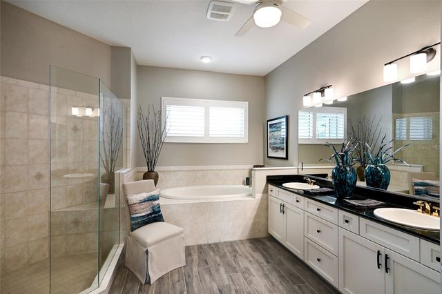 6523 MOORINGS POINT CIRCLE 202, Lakewood Ranch, FL 34202